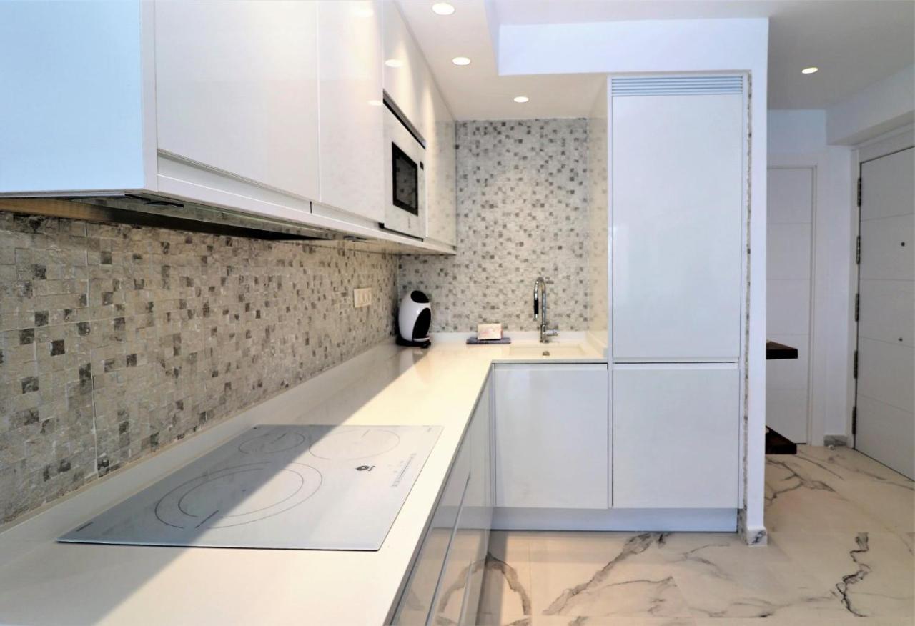 Luxurious 2-Bedroom Apt With Stunning Views, 1St Line On Levante Beach, Benidorm Eksteriør billede