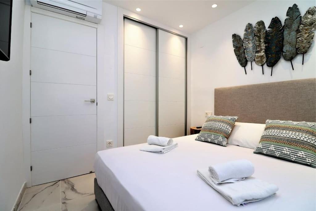 Luxurious 2-Bedroom Apt With Stunning Views, 1St Line On Levante Beach, Benidorm Eksteriør billede